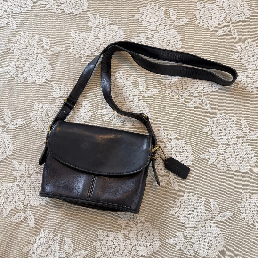 Vintage Coach Black Leather Crossbody Bag